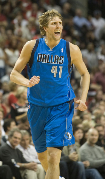 随着阿卡成 随着阿卡成