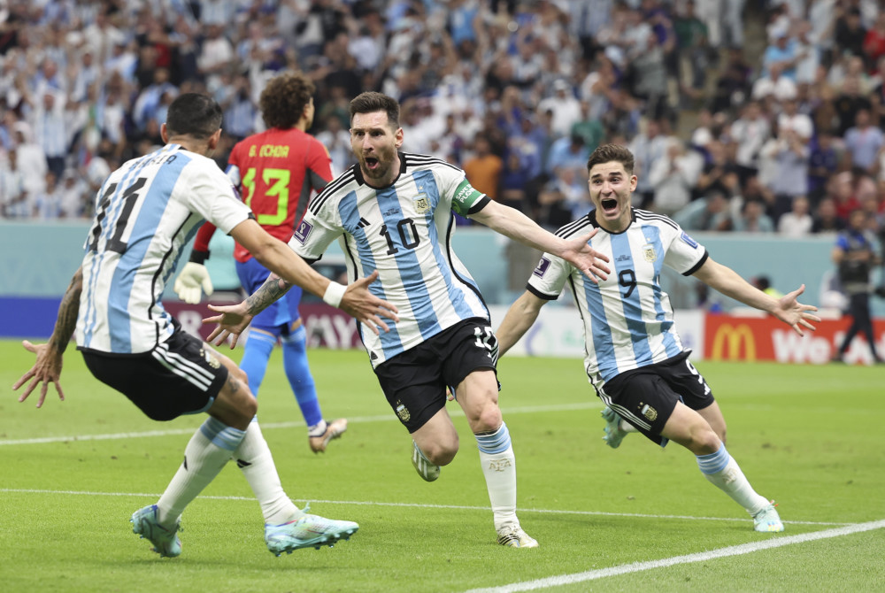 西出生的埃 西出生的埃